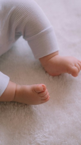 Cover art for the Baby Milestones template